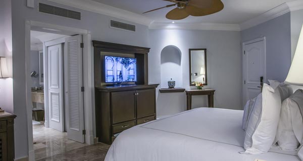 Accommodations - Royal Hideaway - Occidental Royal Hideaway Riviera Maya - Royal Hideaway Vacation Specials